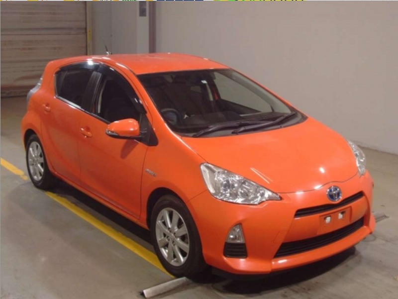 Toyota Aqua S 2014 Key Start Orange Color